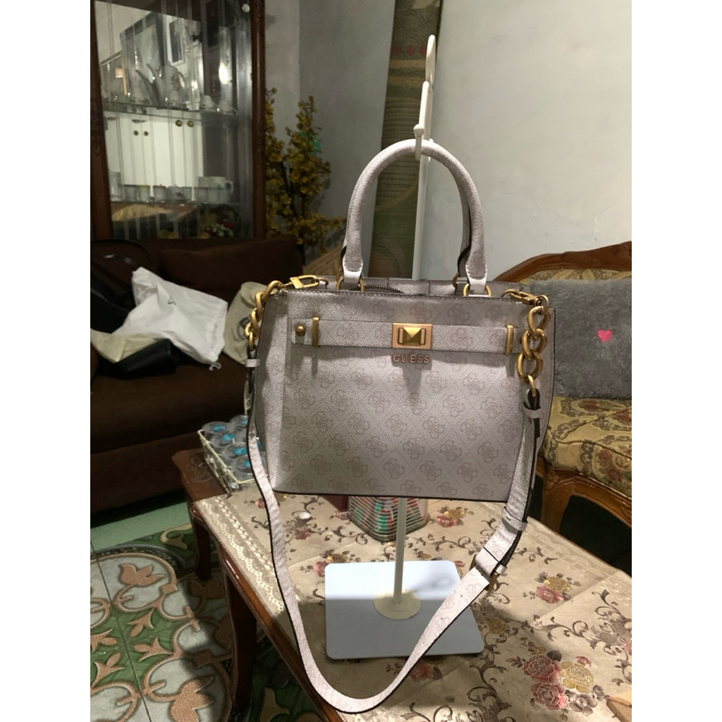 •Preloved• Tas Guess ORI