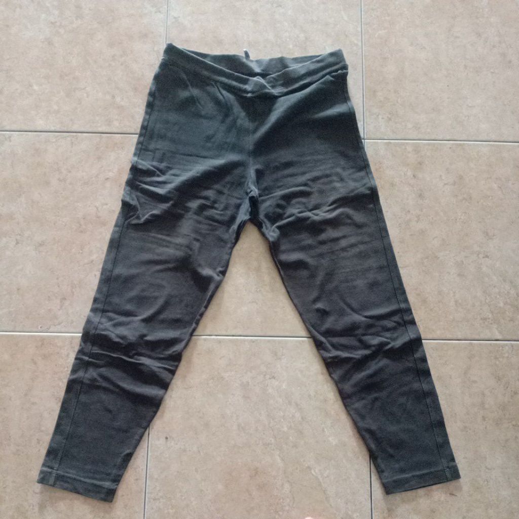 {Preloved} Legging Lorina size 46 warna hijau army