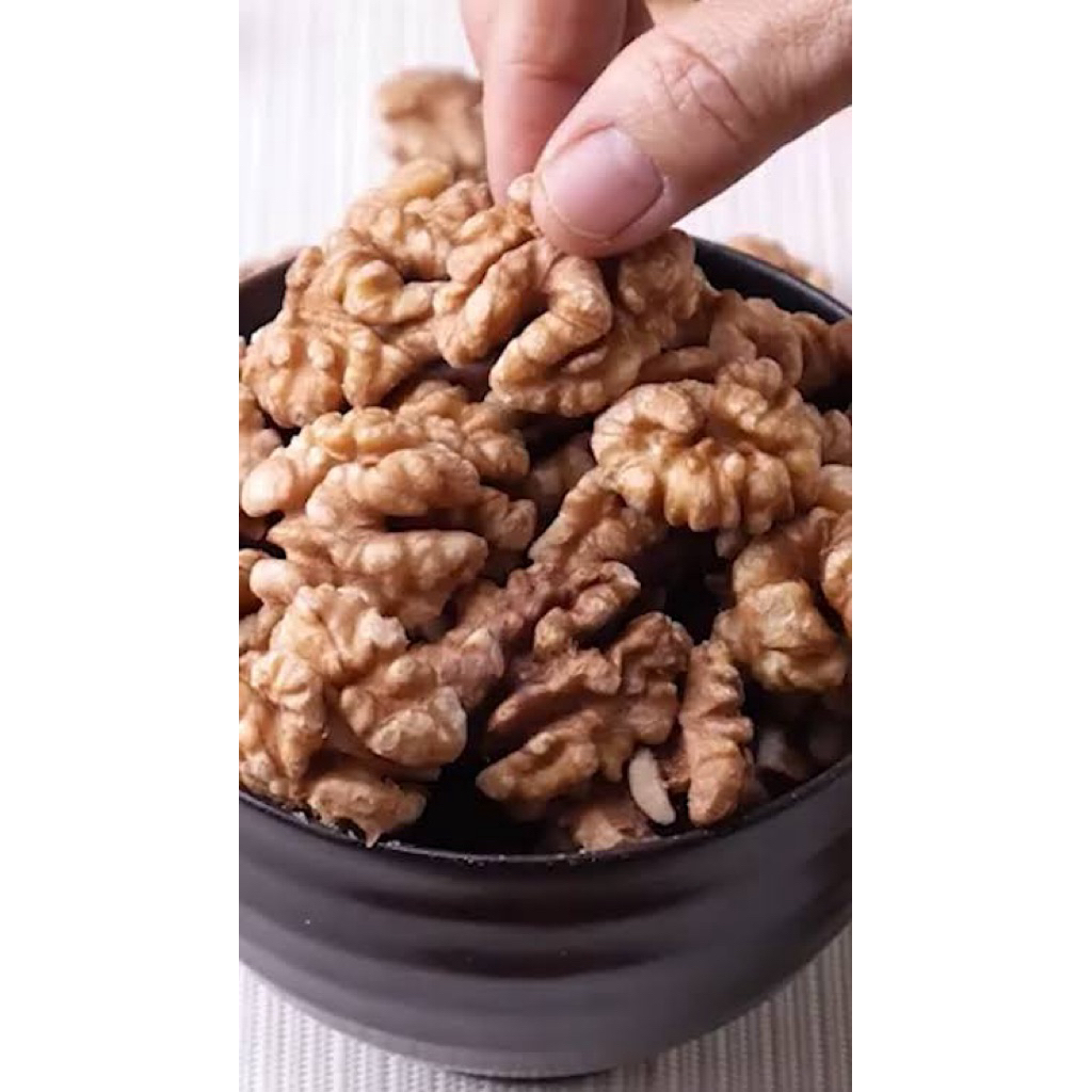 

Kacang Walnut repack 100gr