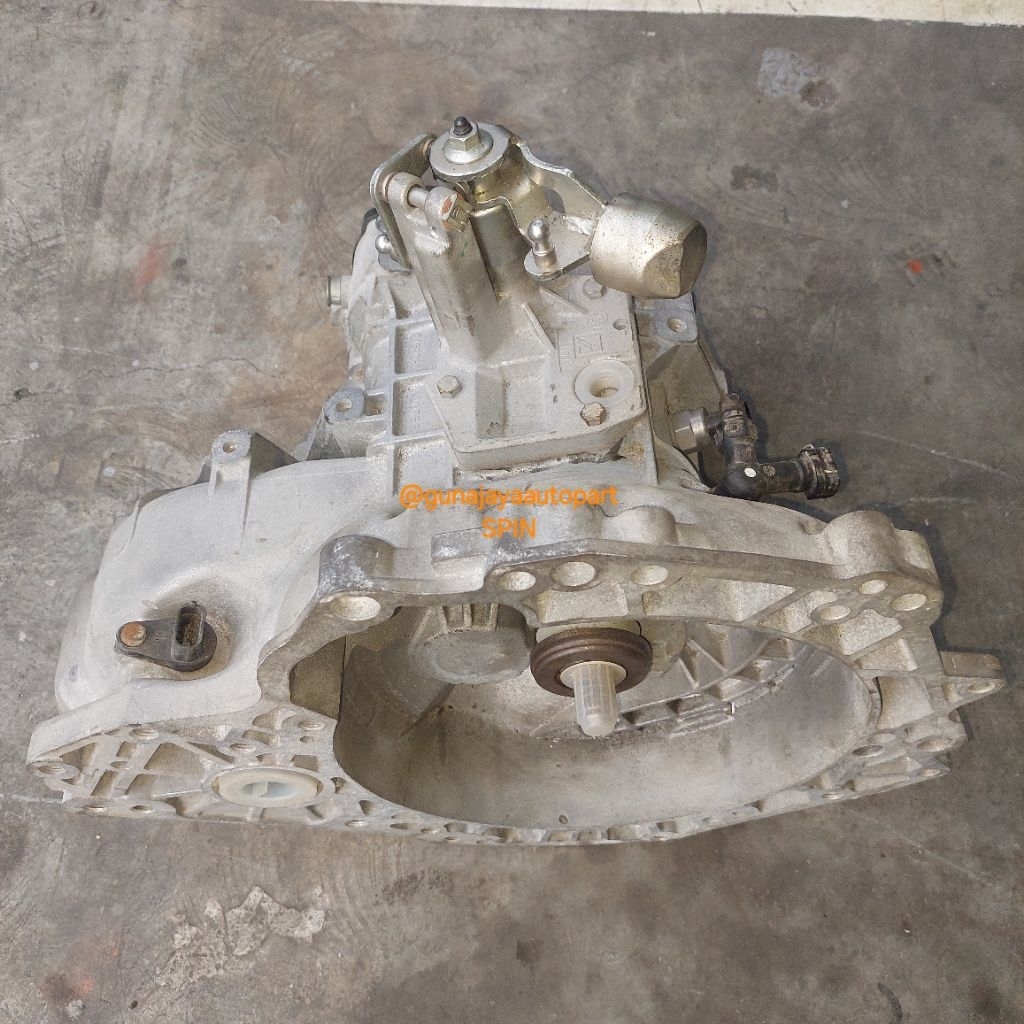 gearbox transmisi manual chevrolet spin diesel original copotan garansi