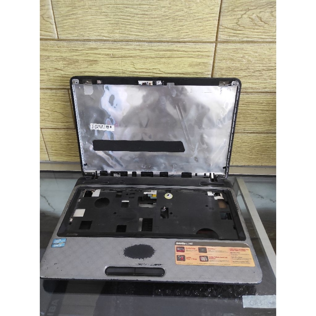 casing body laptop toshiba L745 L740