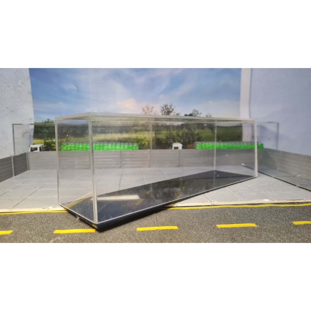 Akrilik Box - Tempat Pajangan Miniatur Kereta Api / Kereta Model - Skala HO (Skala untuk Agung Craft