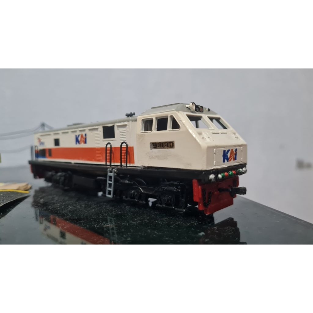 Agung Craft - Miniatur Kereta Api - Lokomotif CC 203 Livery PT KAI - tanpa mesin Skala HO