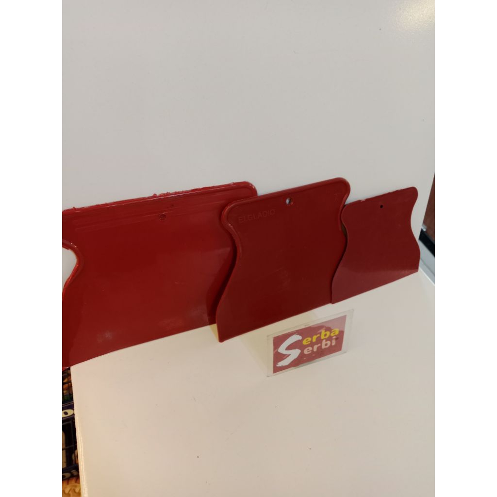 */PCS SKRAP PVC*Skrap kape plastik dempul plamir pvc