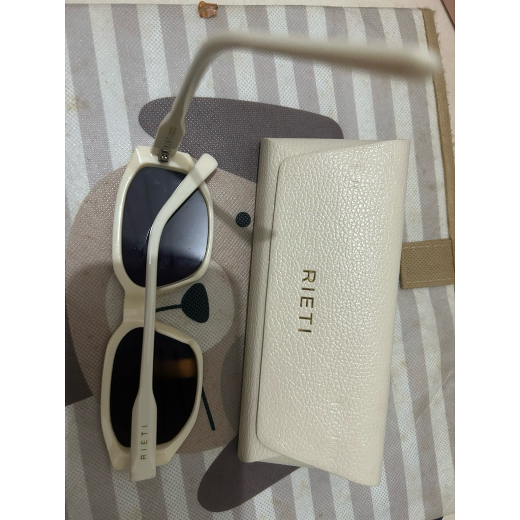 Preloved Kacamata Rieti