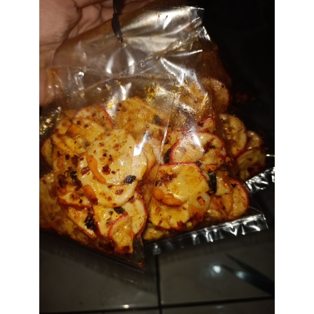 

krupuk bantat 12 pcs paket usaha/ buat dijual lagi