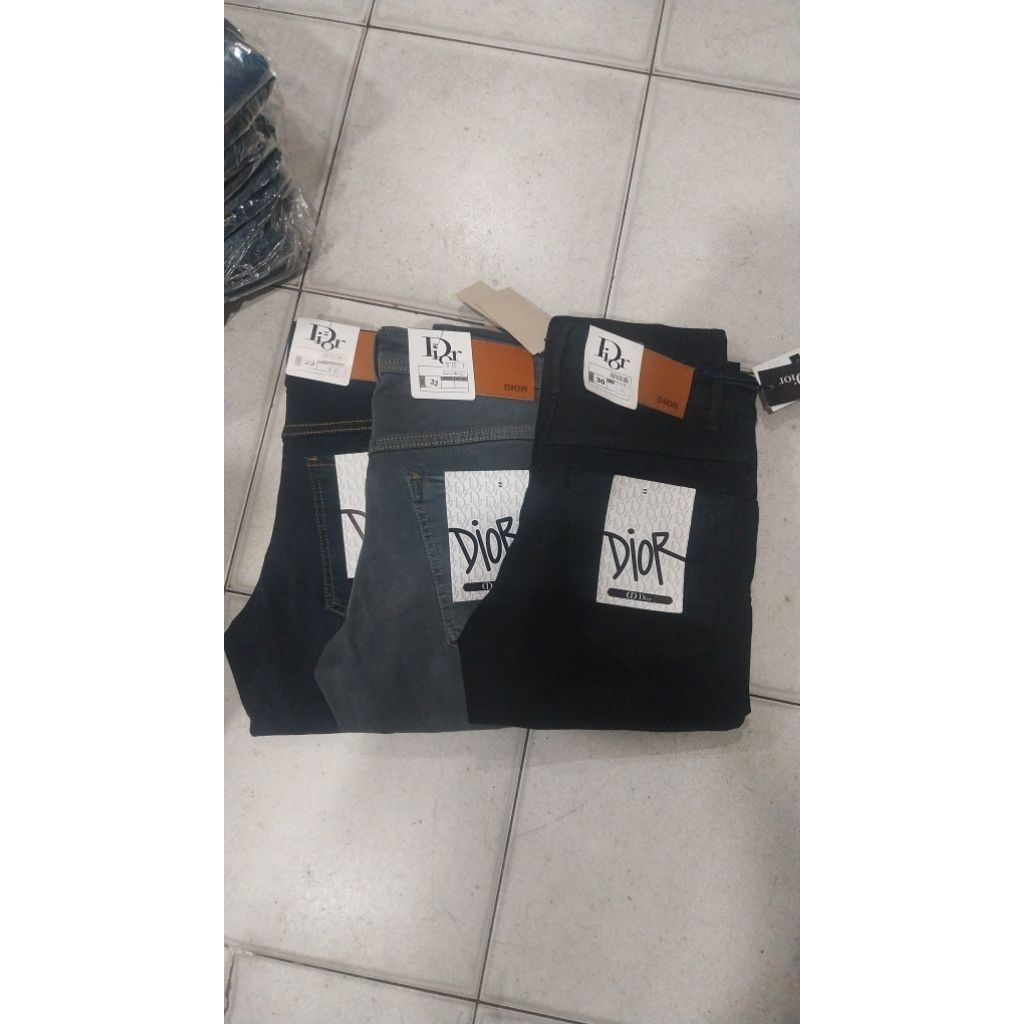 Celana Dior