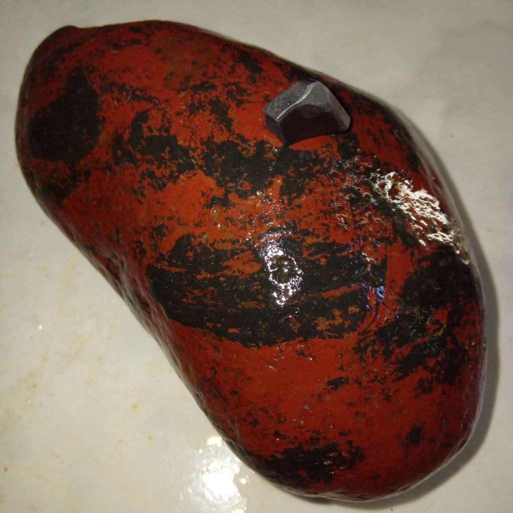 Original Batu Badar Besi Merah Cabe Abstrak Nempel Magnet