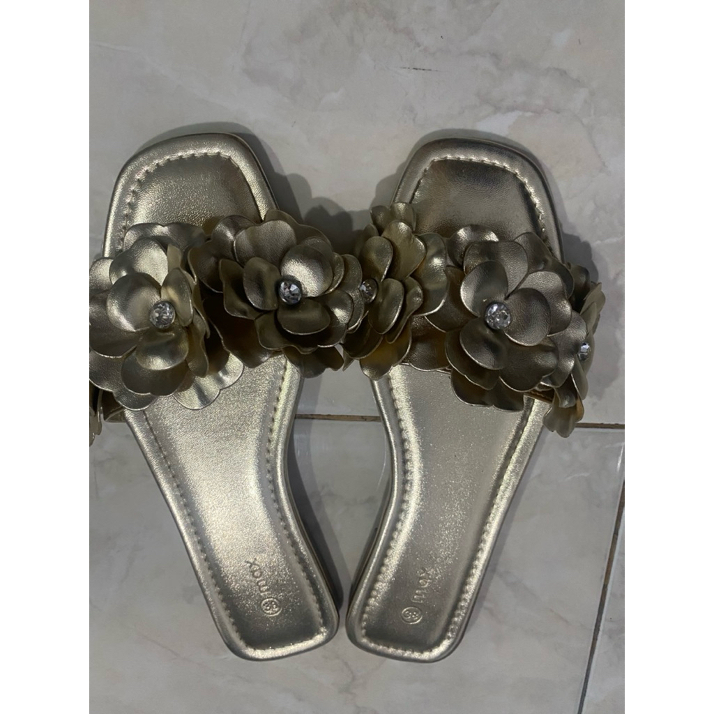 sandal MAX FASHION sendal wanita slip on flats mules gold floral flower sandal murah