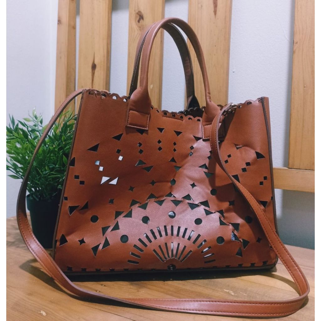 [Pre-Loved] Protea x Patricia Stephanie Callie Bag dengan Pouch Serut