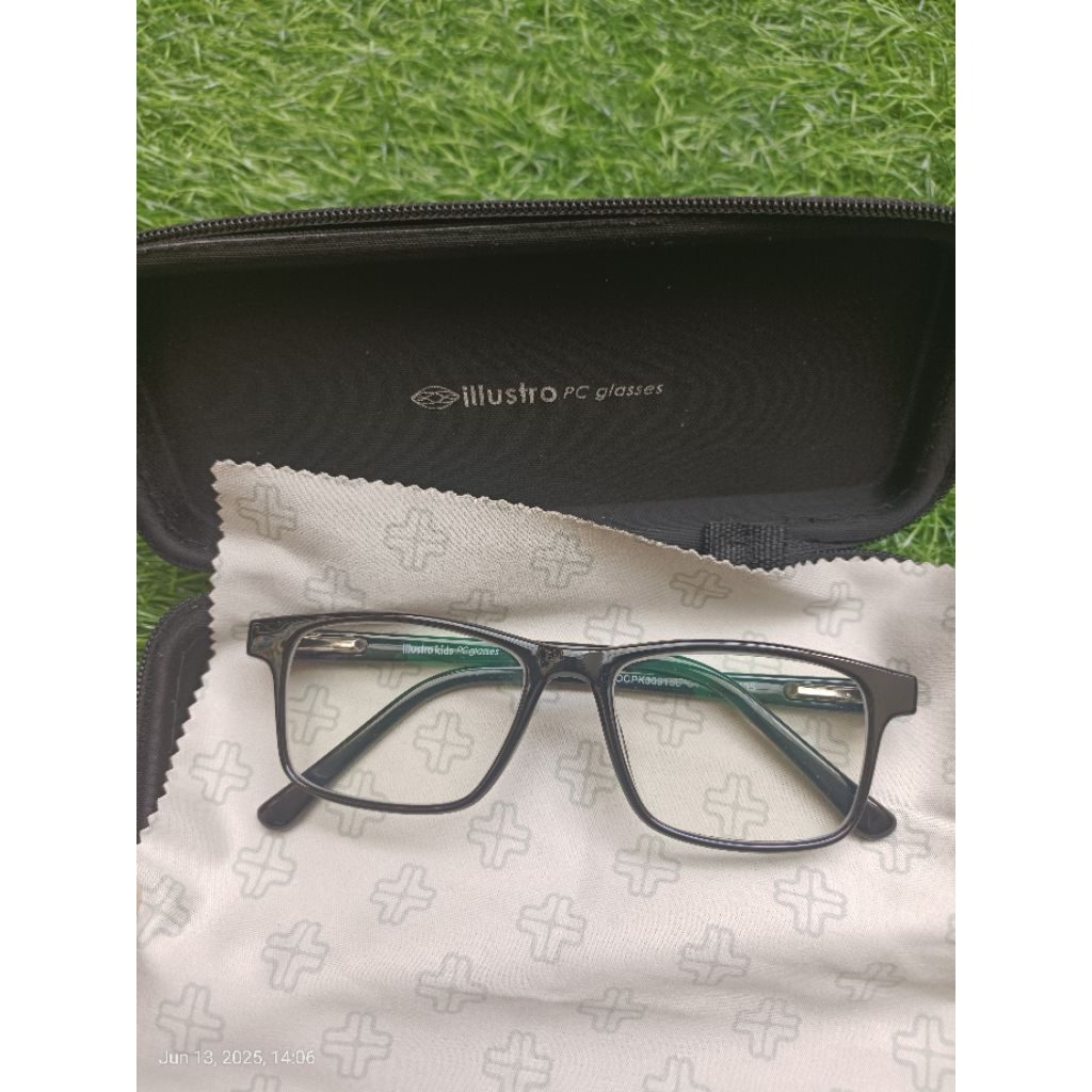 Frame Kacamata Illustro MELAWAI