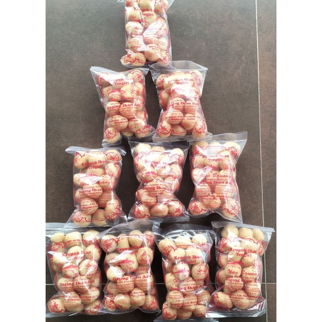 

10 bungkus Kerupuk Amplang Ikan Tengiri Bulat kemasan PRAKTIS Camilan Enak Gurih Renyah sangat cocok untuk camilan Snack bersama keluarga