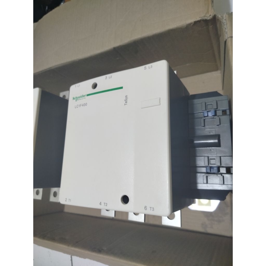 kontaktor CONTACTOR Schneider LC1F400M7/LC1F400