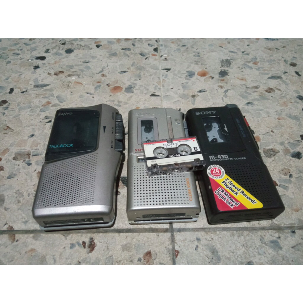 3 Buah WALKMAN MicroCassette SONY SANYO