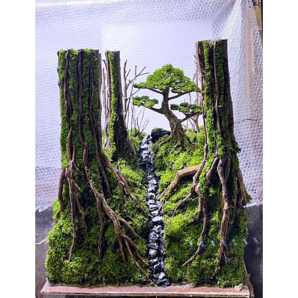 hardscape jungle dan satu pohon di tengah aquascape buat tank 60.30.34.cm sudah diplanting mosswefin