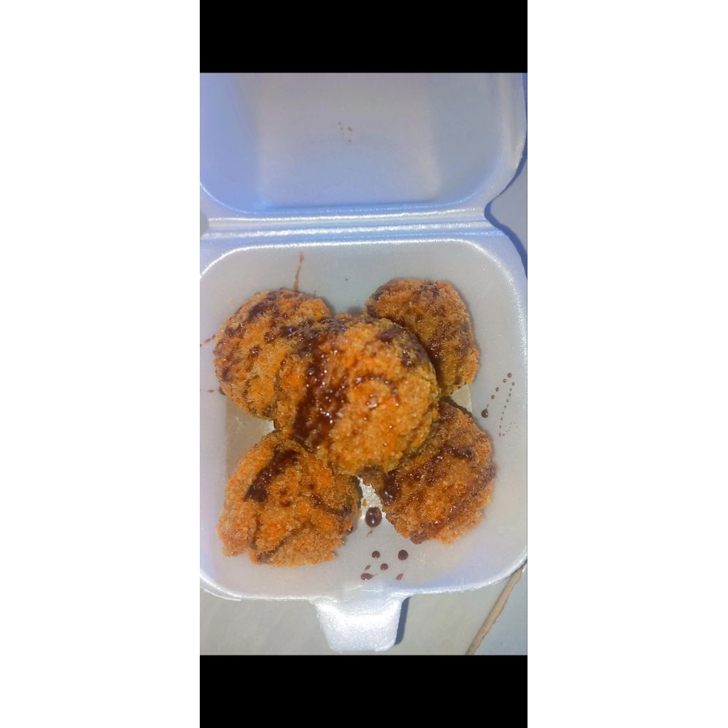 

Bola"Pisang