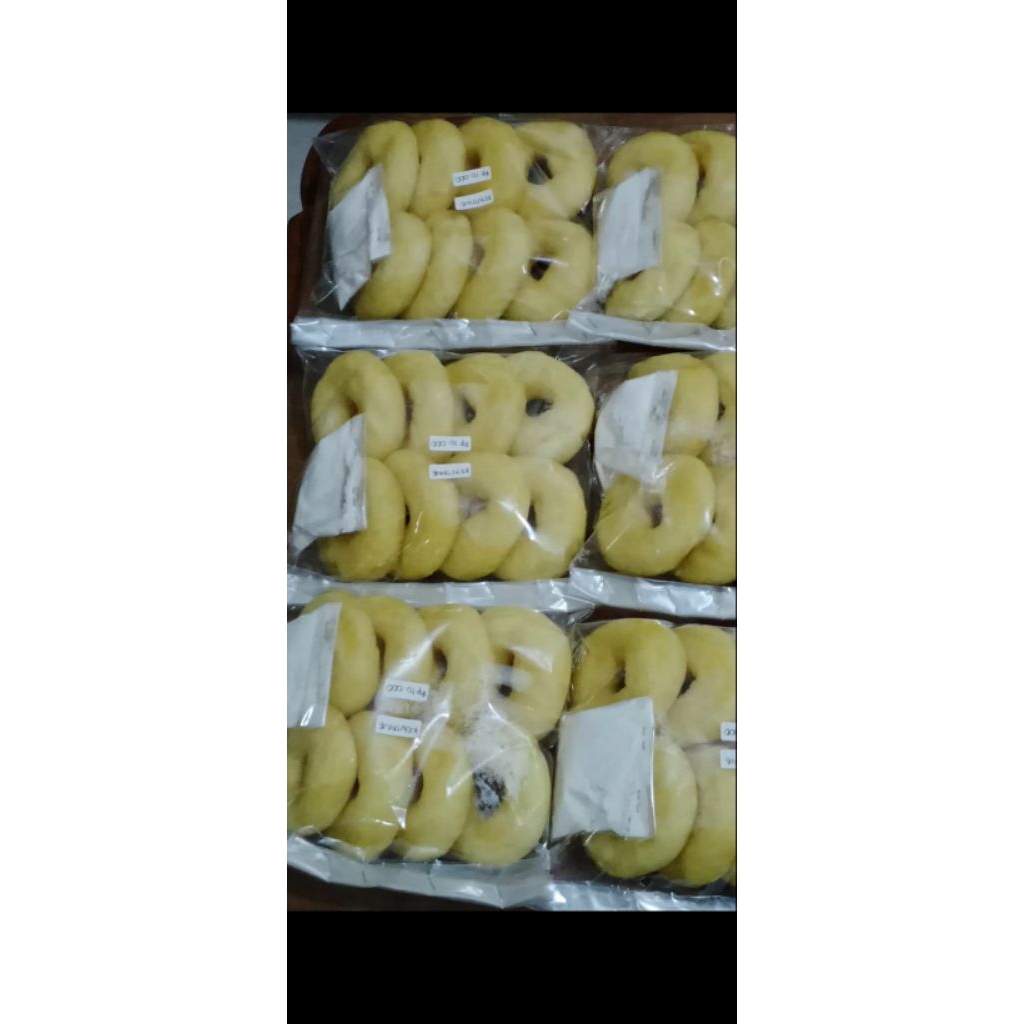 

DONAT KENTANG Frozen isi 8 - Donat Ubi Ungu Frozen isi 8