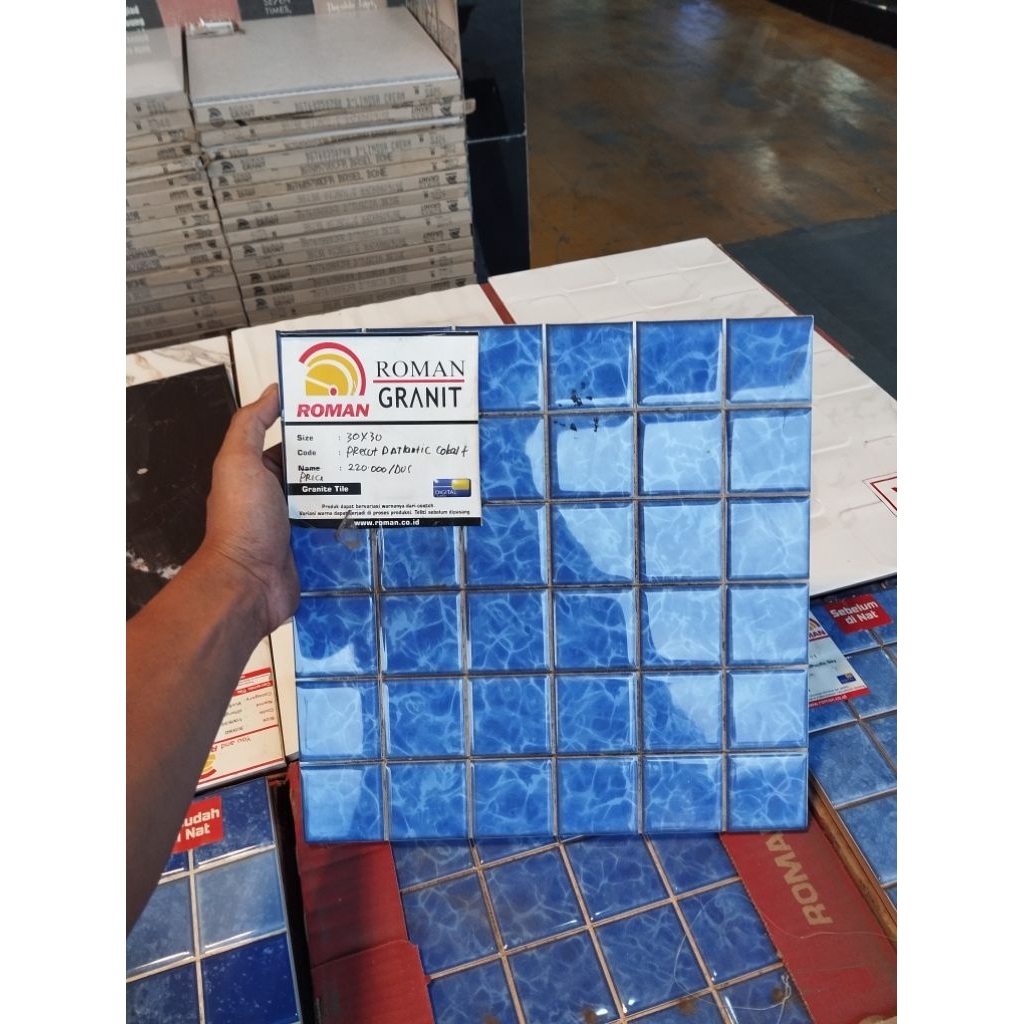 KERAMIK KOLAM RENANG 30X30 PRE-CUT D'ATLANTIC COBALT | ROMAN