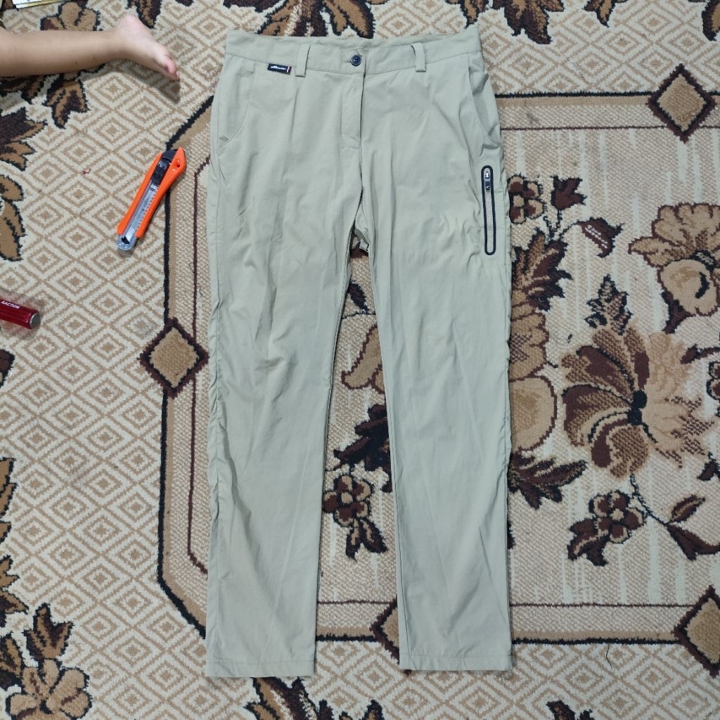 CELANA OUTDOOR HIKING SECOND SCHNEIDER