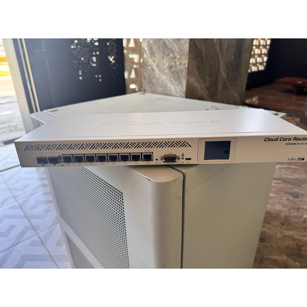 Mikrotik ccr 1009 7g 1s+1s