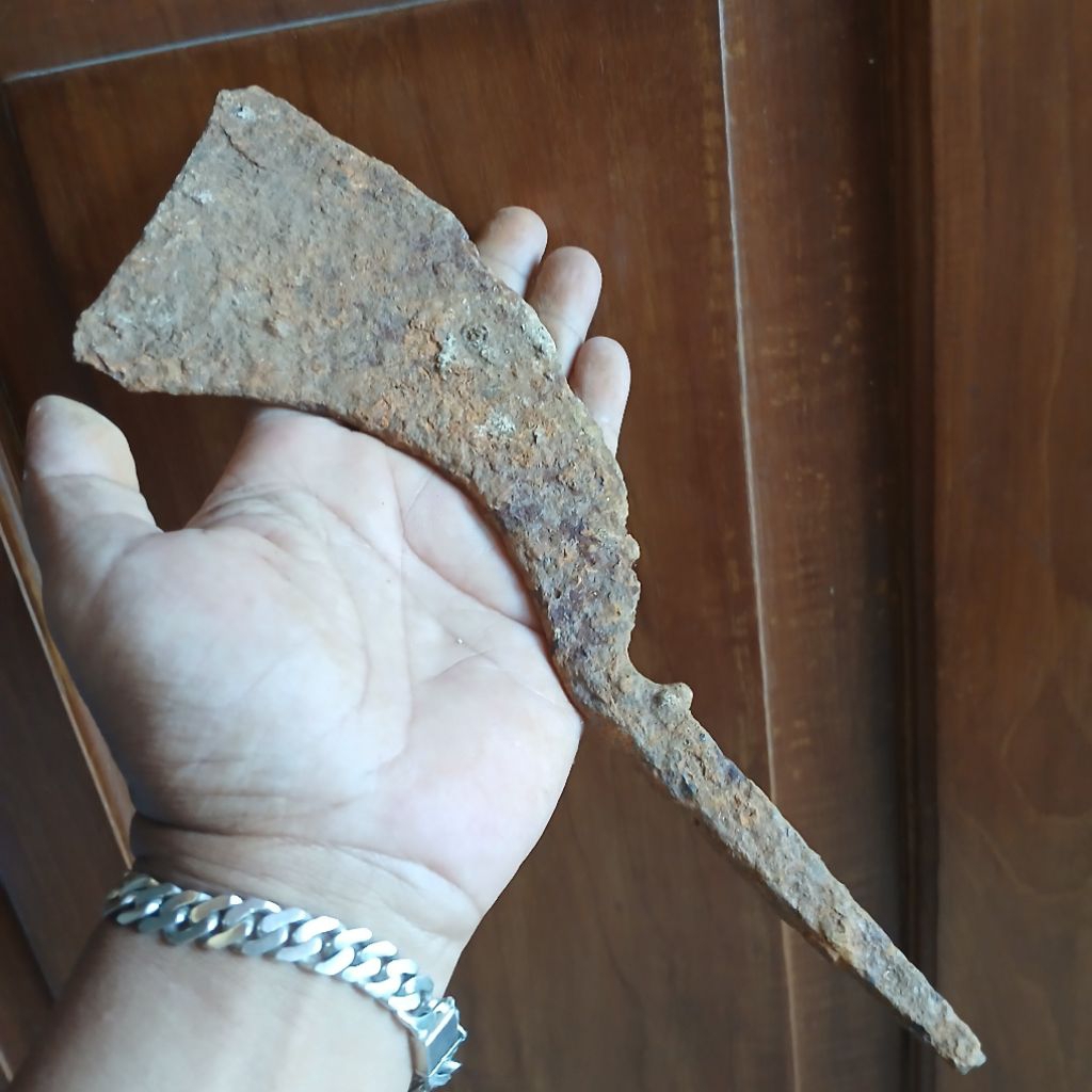 Koleksi Temuan Galian Jenis Pus4ka KUDI Kuno era KaBudhan