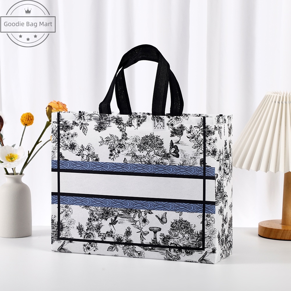 

Membentuk-A38/Goodie bag-Tas Belanja tas Jinjing tas spunbond tas souvenir premium tebal dan kuat/Terlaris lipat jumbo/ waterproof/shopping bag Tas Belanja Murah Karakter Kartun