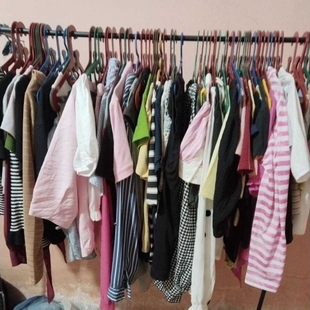 Baju Atasan Wanita dari 5 Ribu hingga 10 Ribu