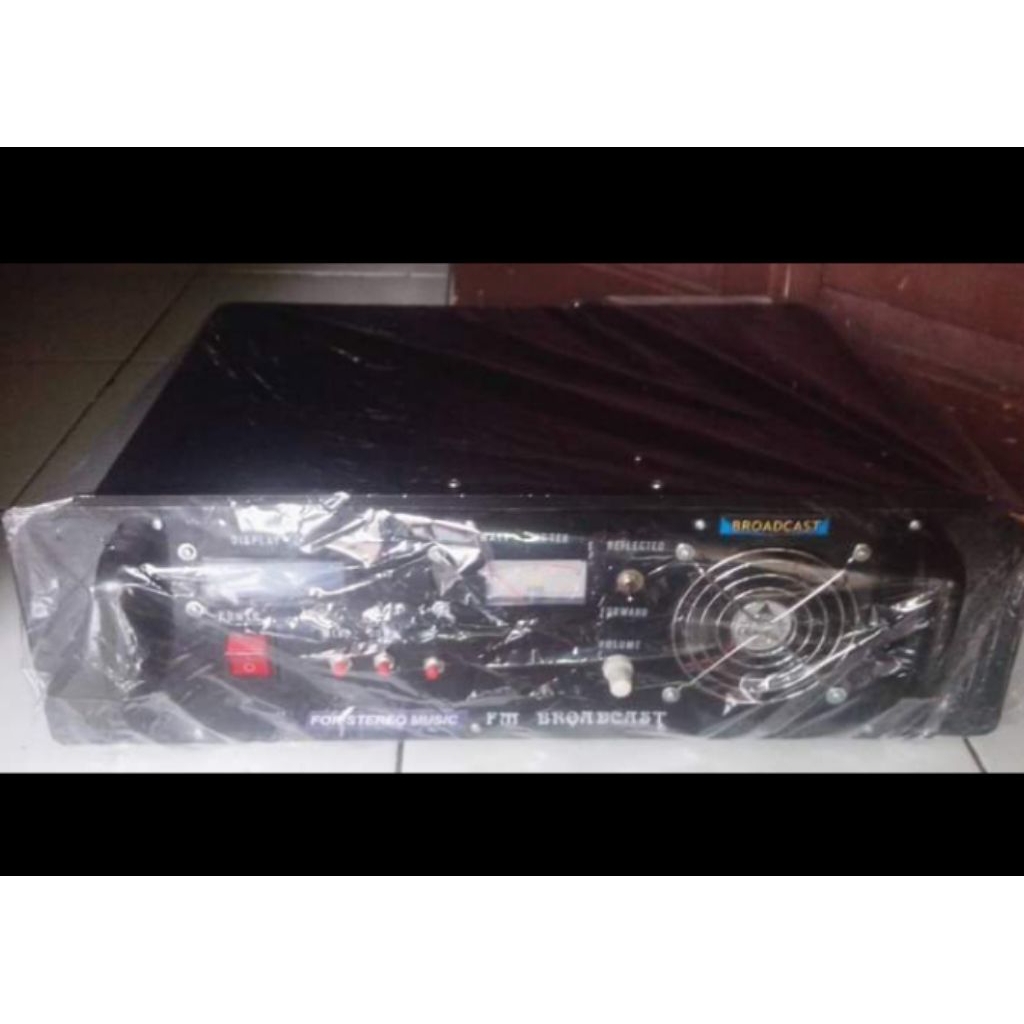 1 Unit pemancar FM Transmitter FM Broadcast stereo lcd sudah pll 1000 Watt atau 1 kw solid state