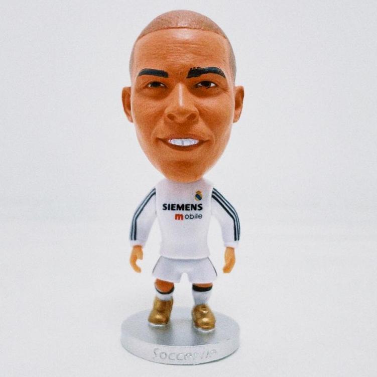 Action figure Ronaldo Nazario Real Madrid 2004 soccerwe