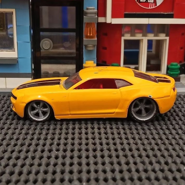 JADA LOOSE 2006 CAMARO CONCEPT KUNING STRIPING HITAM