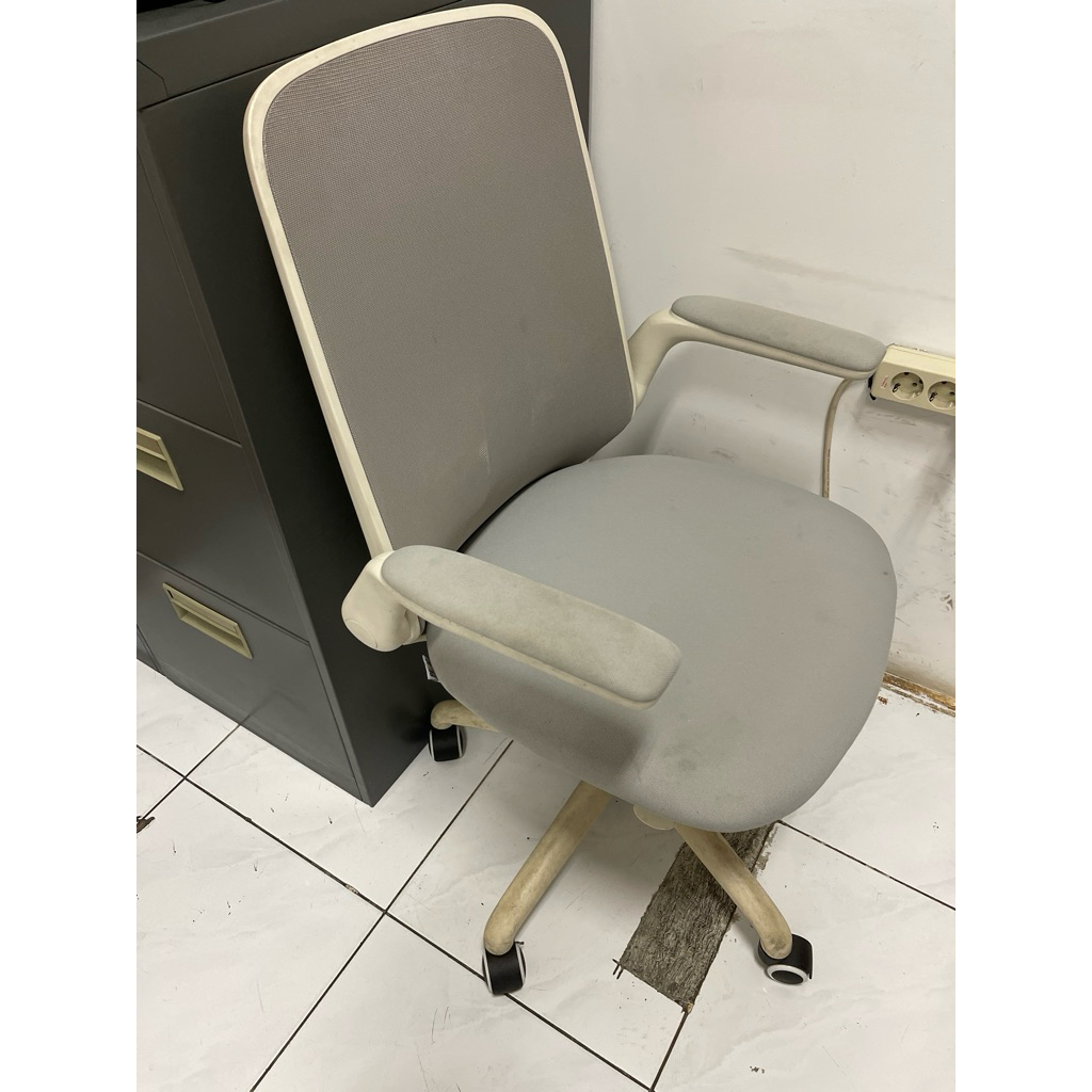 kursi kantor ergonomis pexio / office chair (preloved) kondisi 97%