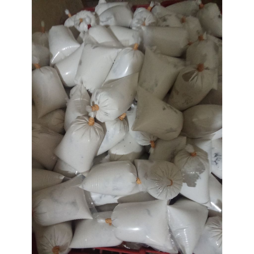 

KAPUR SIRIH BASAH UNTUK MAKAN SIRIH PER 2 PCS