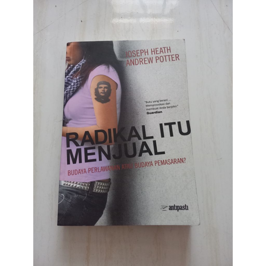 BUKU RADIKAL ITU MENJUAL