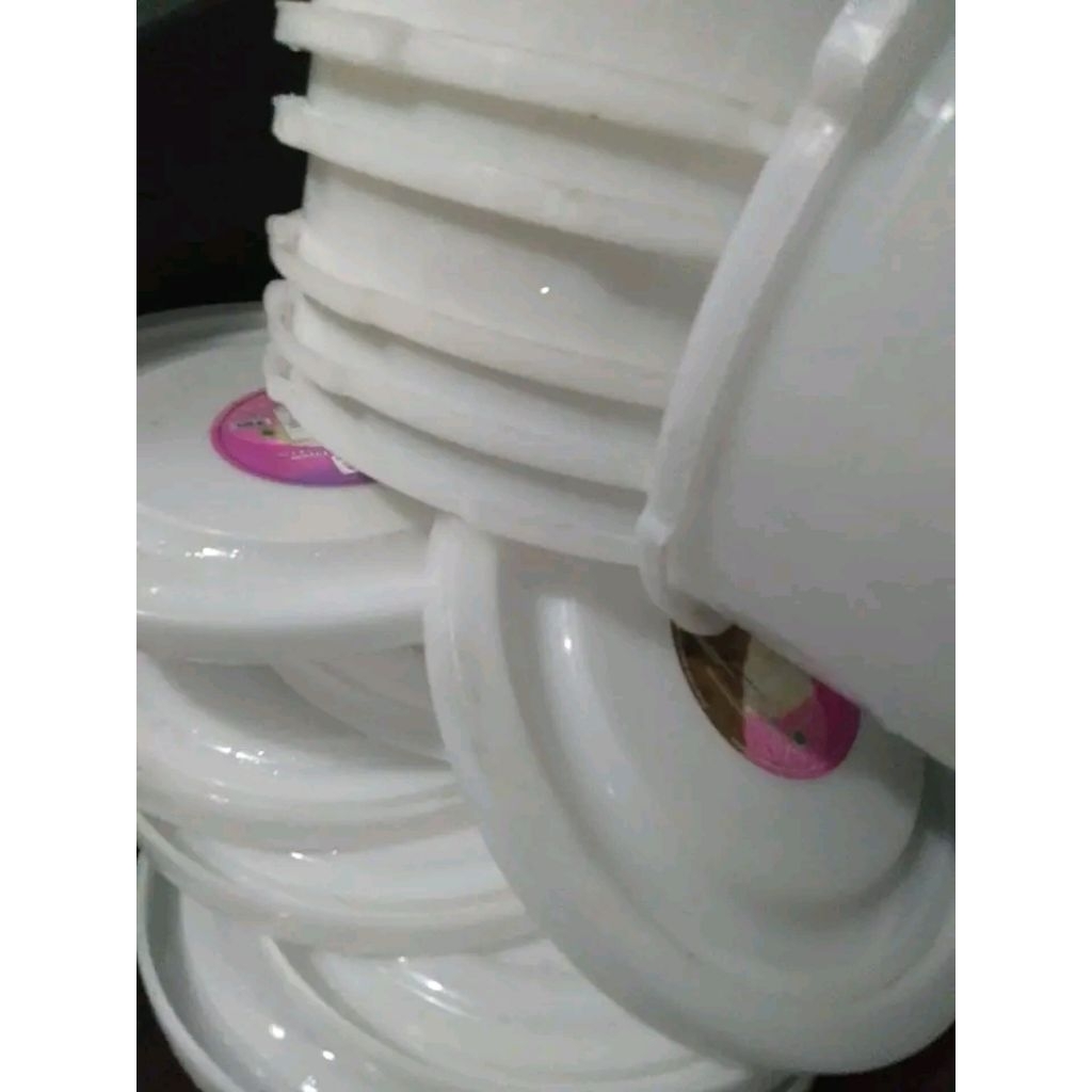 Toples Bekas Es Krim 8 Liter- Ember Bekas Es Krim 8 Liter Kuat Kokoh Sepaket Dengan Tutup nya.