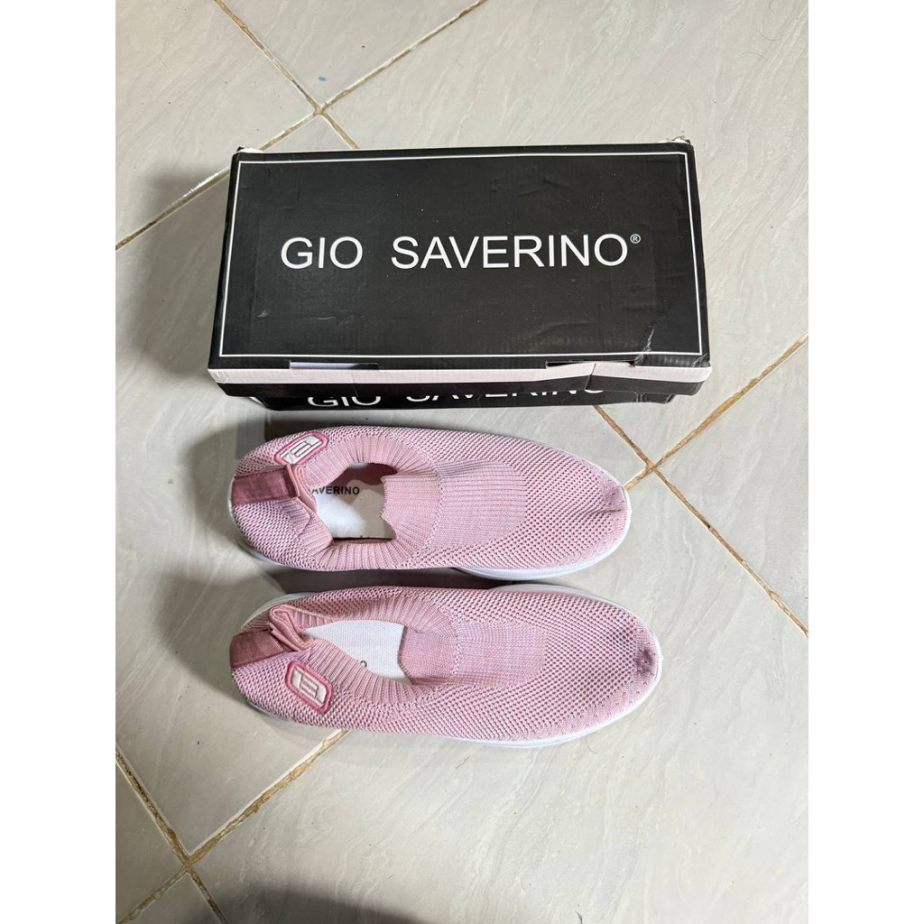 [NEW] Gio Saverino Slip On
