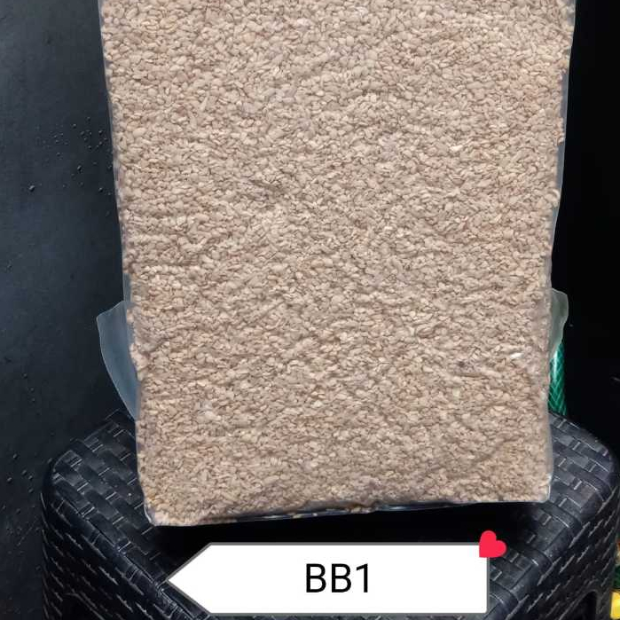 

Kacang Mete Patahan Mentah Topping BB1 ( pecahan hancur menir 2-3 mm )
