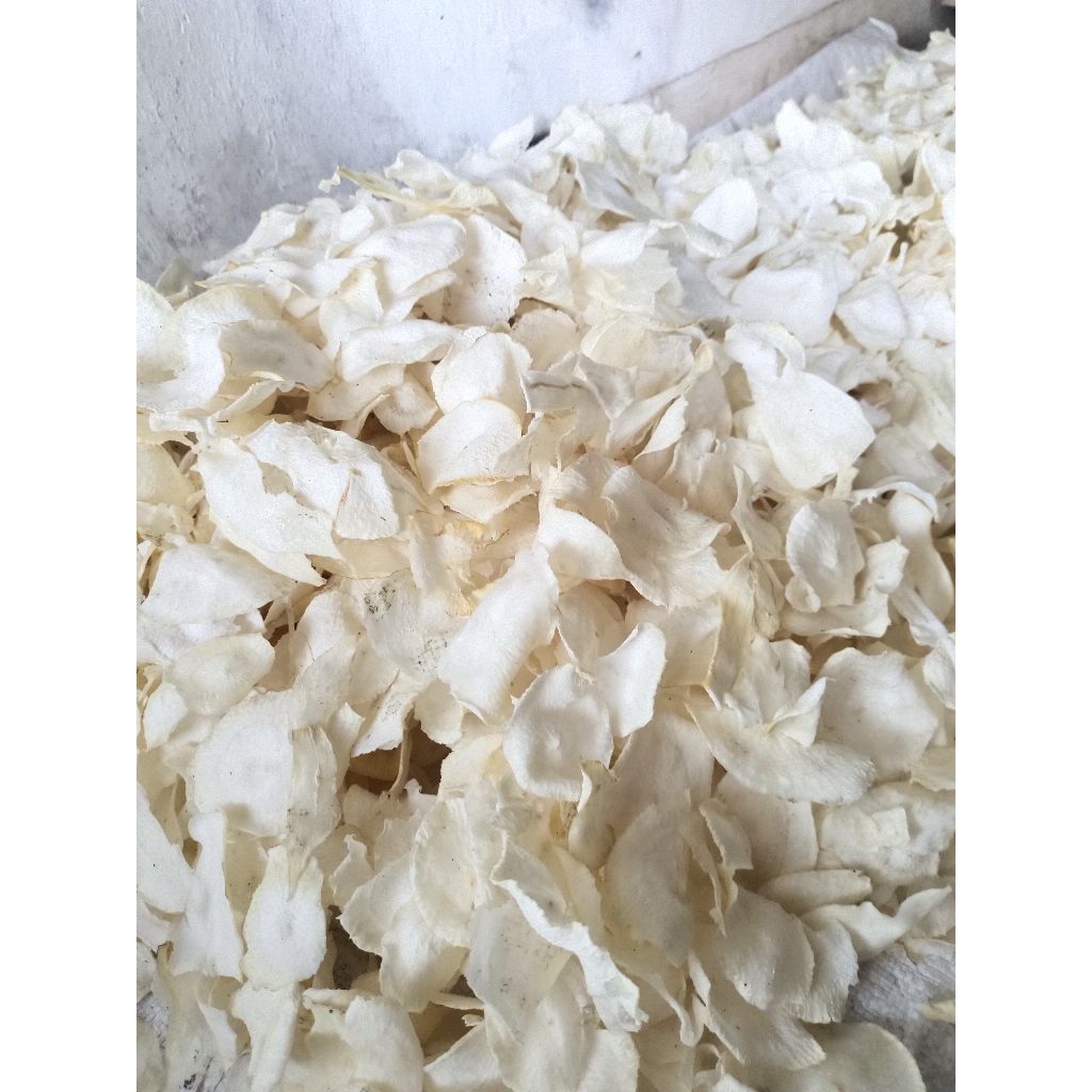 

Kripik Singkong Mentah siap goreng (Kripik Rendam Air)