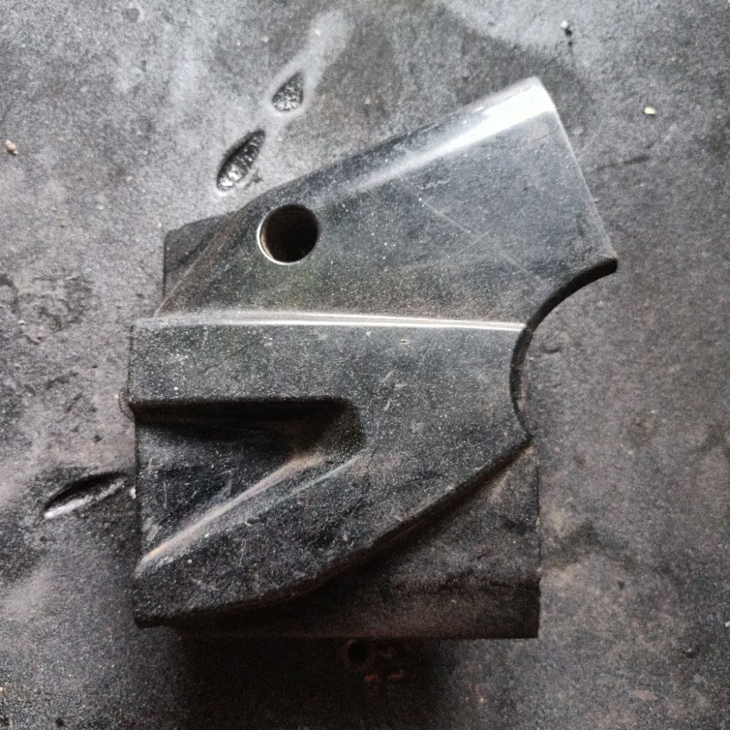 Cover gear depan tutup gir depan Honda Blade 110 Absolute revo 110 revo absolute asli lepasan motor 