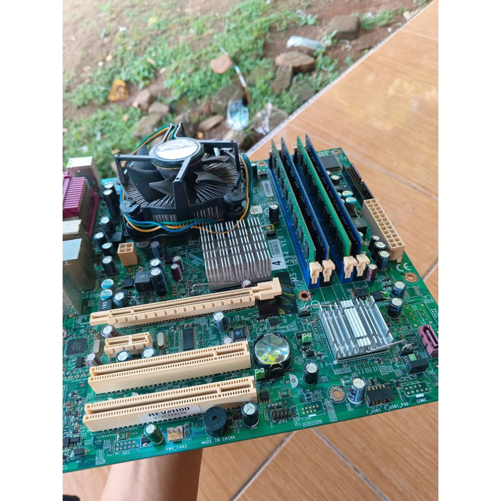 PAKETAN MOBO G41 Q6600 + 8GB DDR3