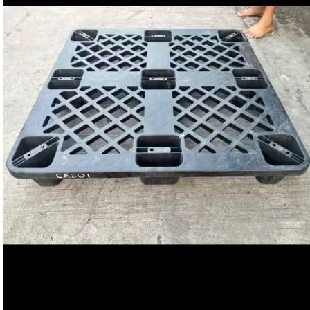 

palet plastik ukuran 105x105x14