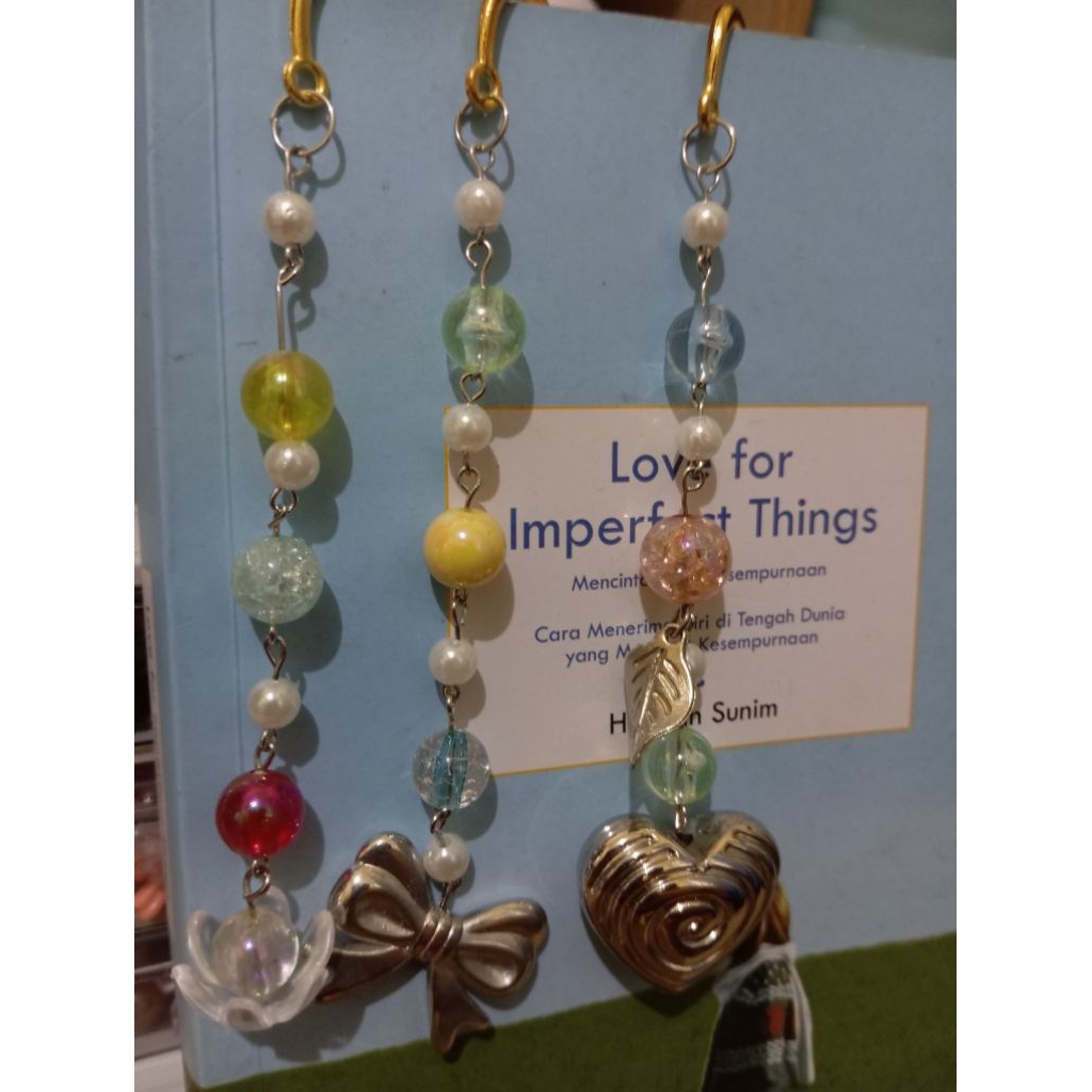 

bookmark custom manik manik