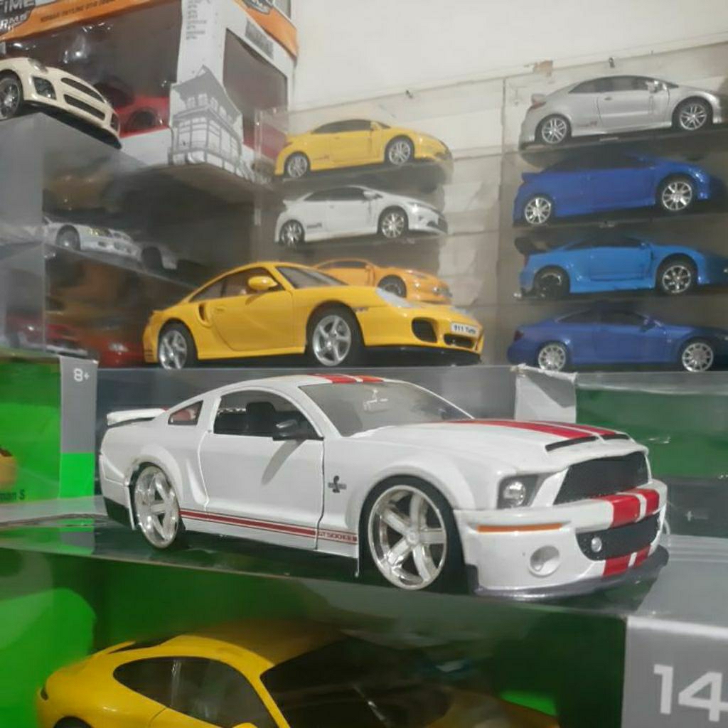 Diecast Jada Skala 1:24 Ford Shelby GT 2008 Bekas