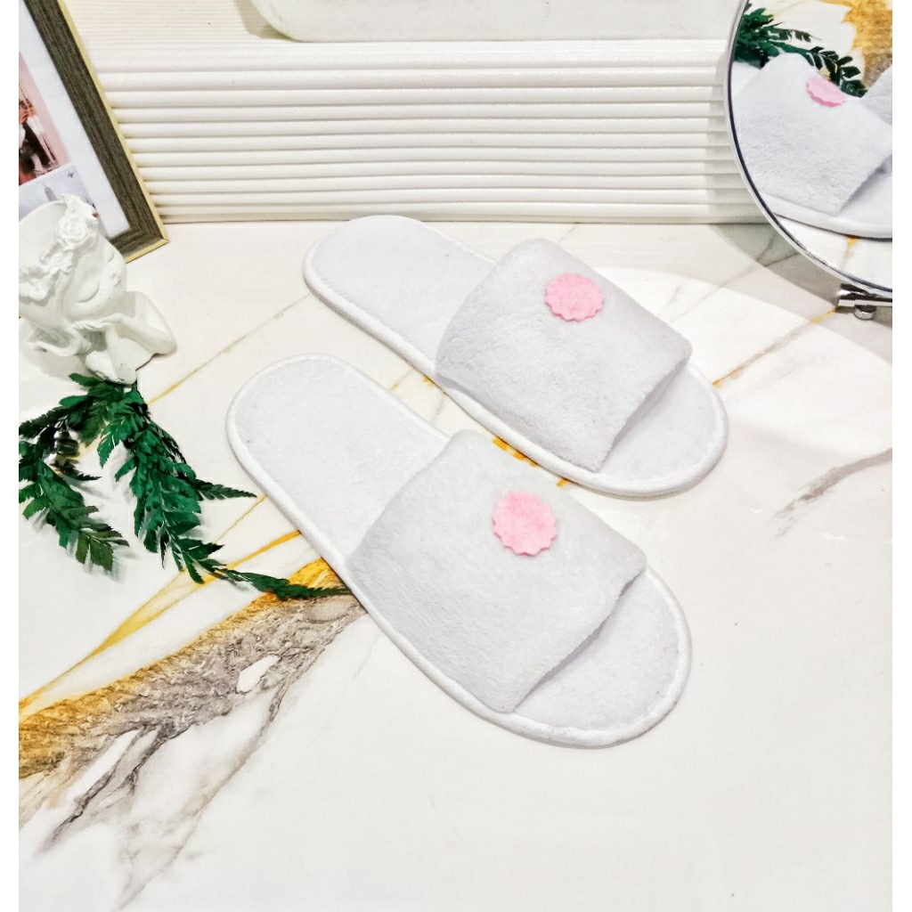 Sandal Rumah Lembut Anti Slip