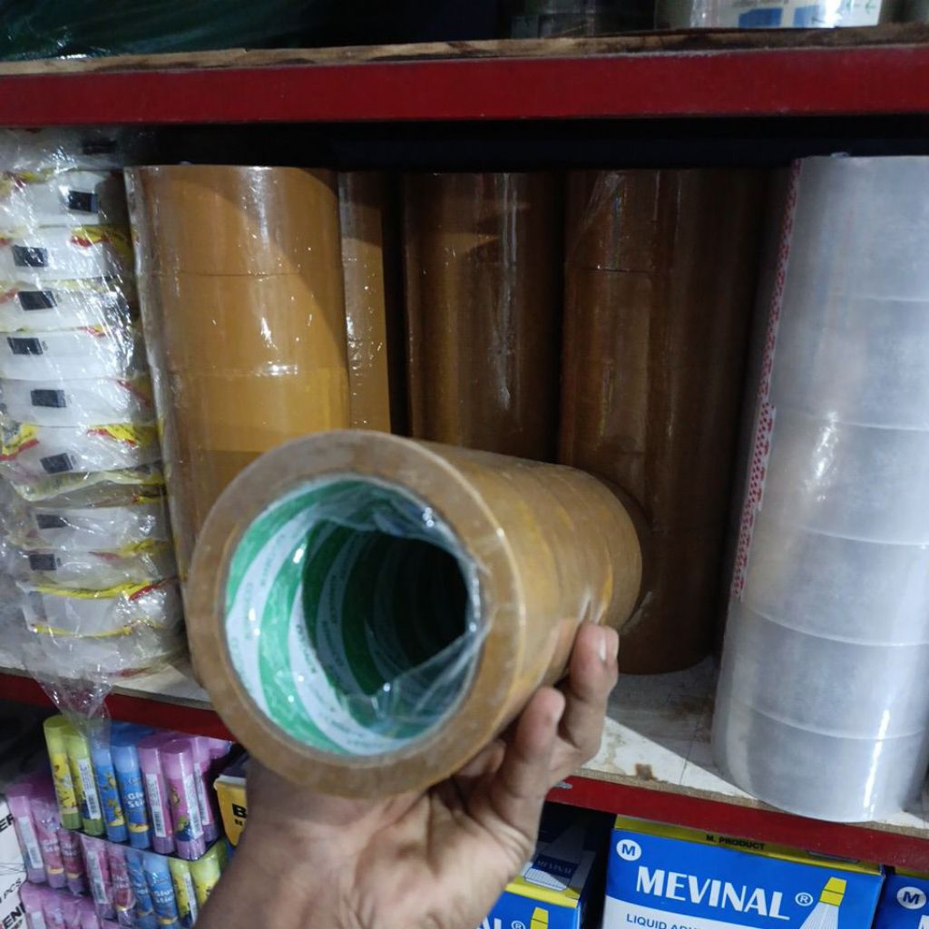 

(1 slop isi 6) lakban coklat 90yard