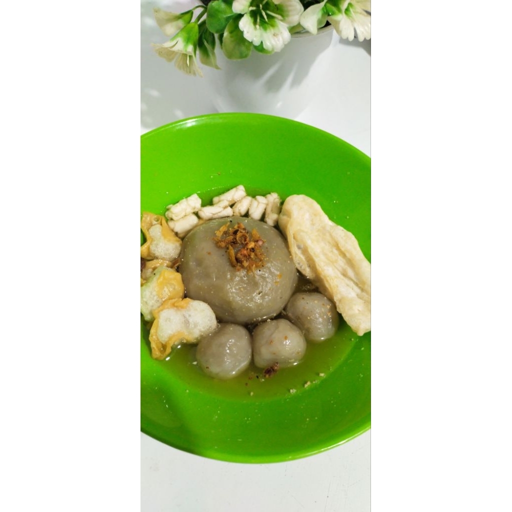 

Baso Aci HADEWW Isi ayam suwir pedas