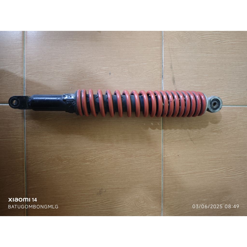 Shock Belakang Kymco Original 400 mm (Second)