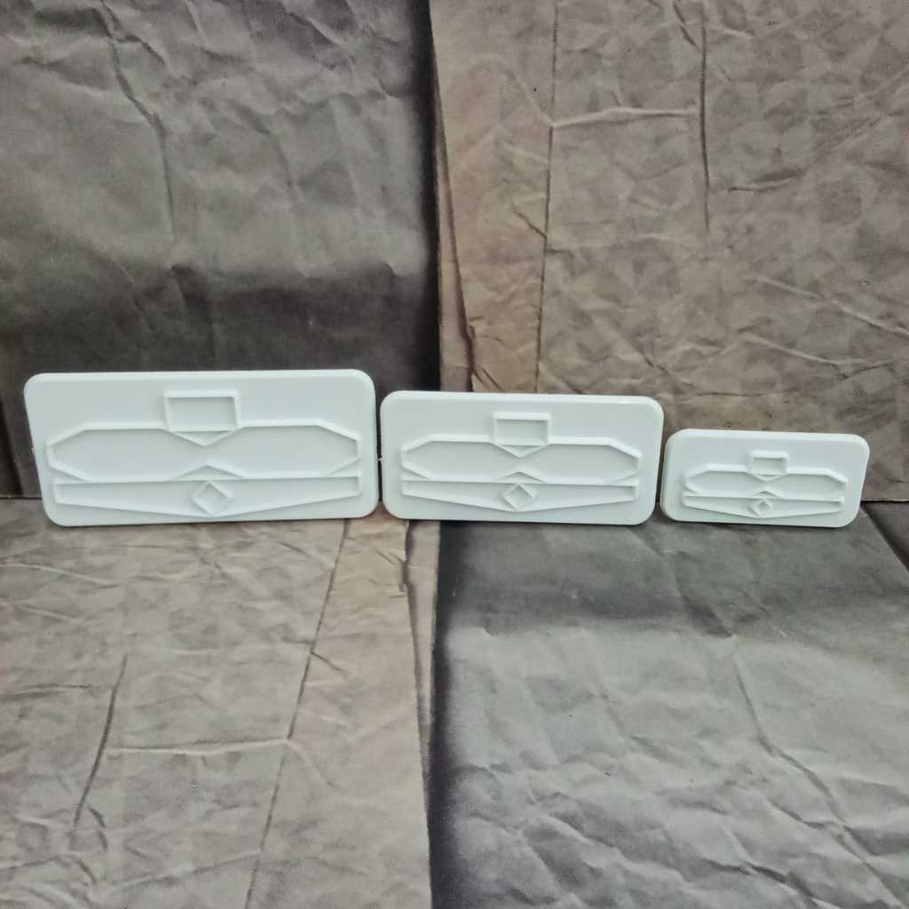 

CUTTER FOUNDANT SMALL BOWS