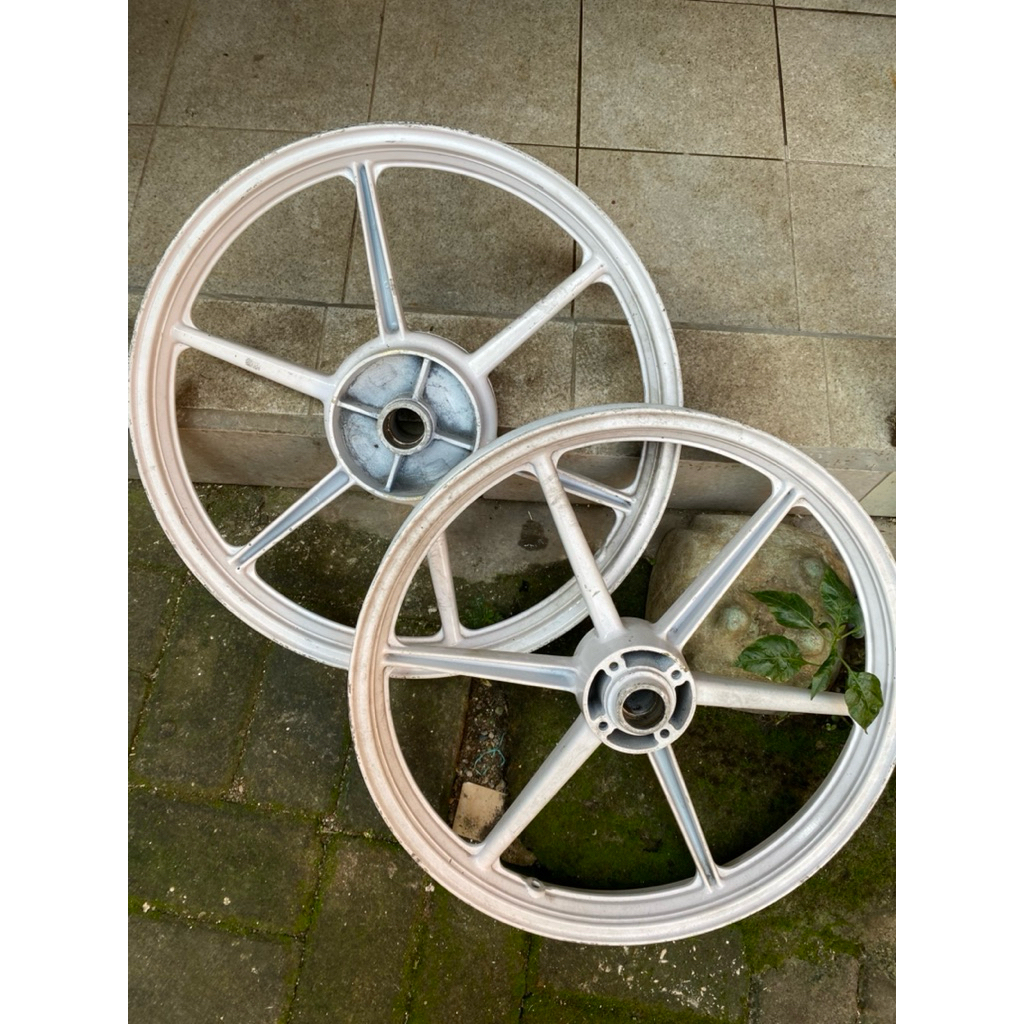 velg palang 6 ring 18 uk 1.60 yamaha rx king (satu set)