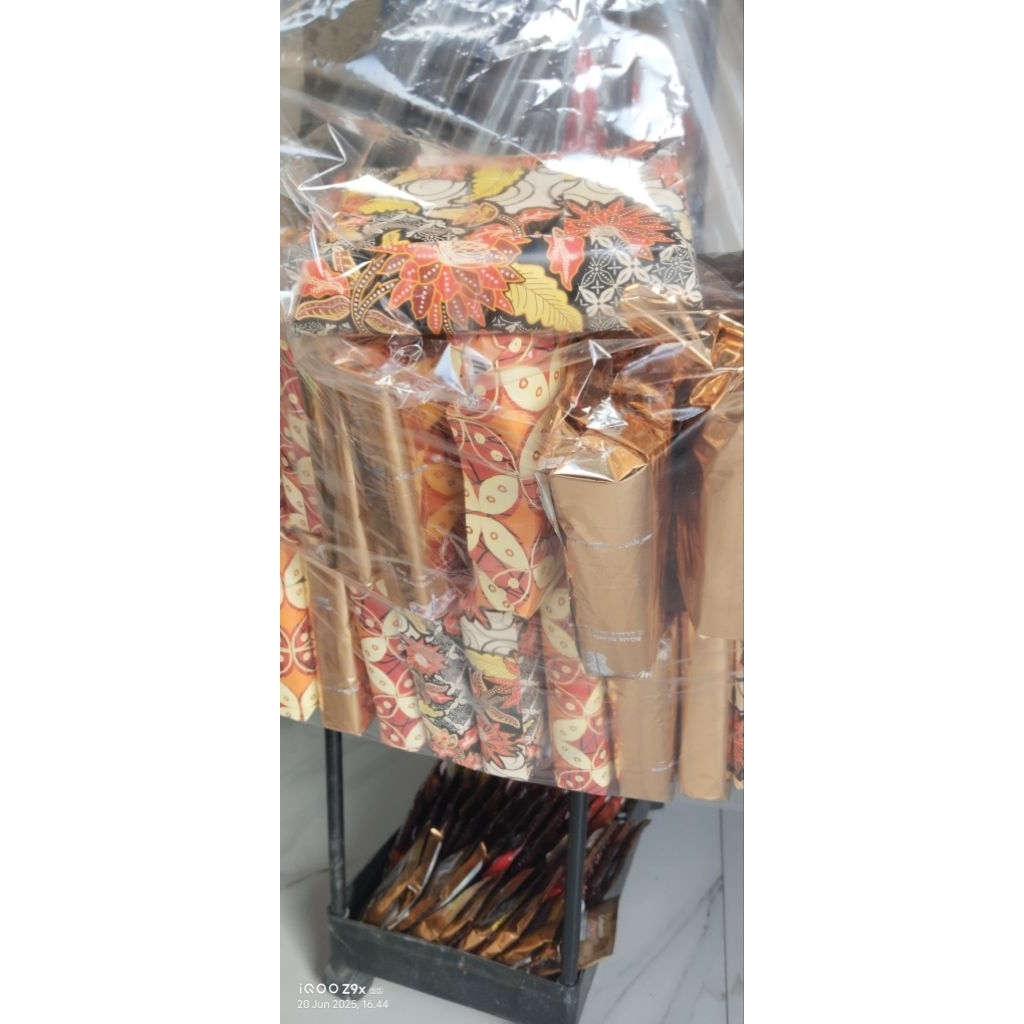 

kado kadoan berhadiah menarik isi 20pcs