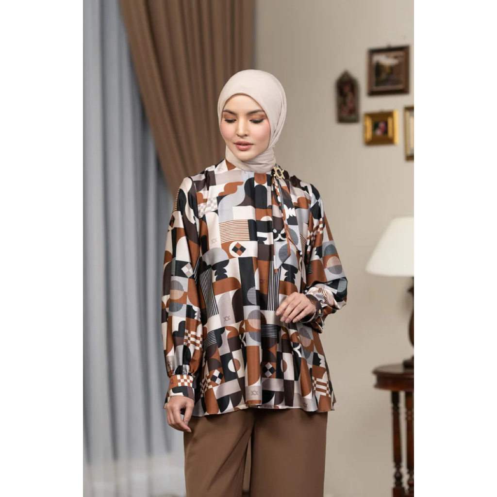 Wearing Klamby - Gradine Blouse Aged Teak size S (Preloved)